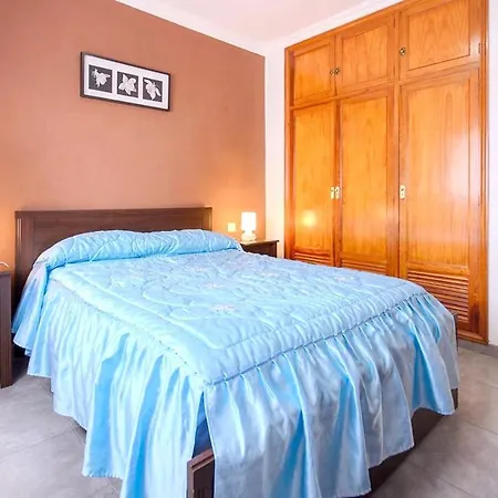 2 Bedrooms At 500 M Away From The With Shared Pool Garden And Wifi Апартаменты