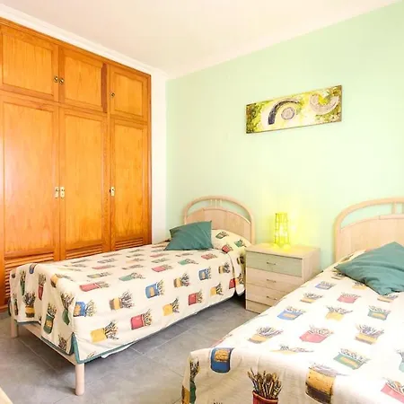 2 Bedrooms At 500 M Away From The With Shared Pool Garden And Wifi Апартаменты