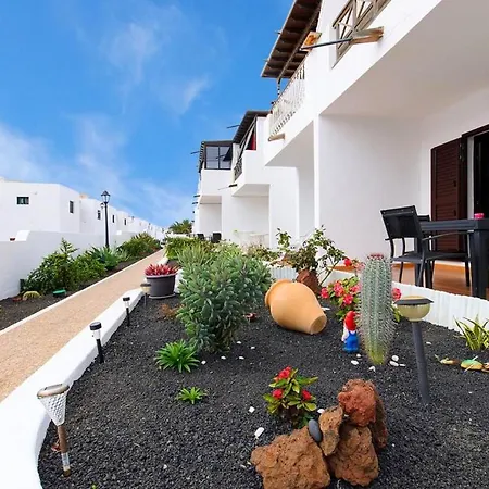 Апартаменты 2 Bedrooms At 500 M Away From The With Shared Pool Garden And Wifi *