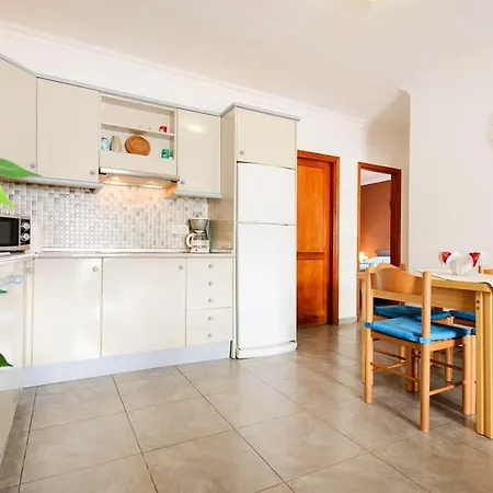 Apartment 2 Bedrooms At 500 M Away From The With Shared Pool Garden And Wifi